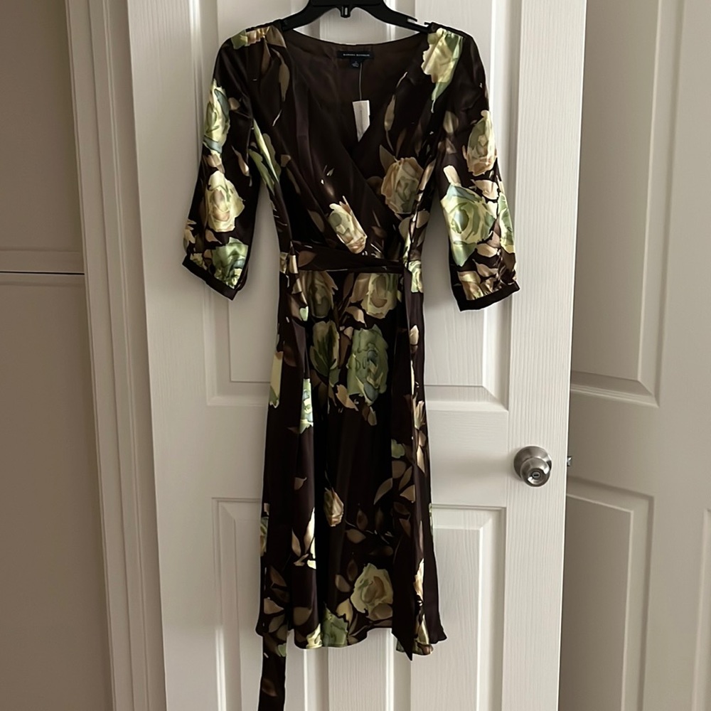 Silk banana Republic midi wrap dress new with tags size 0